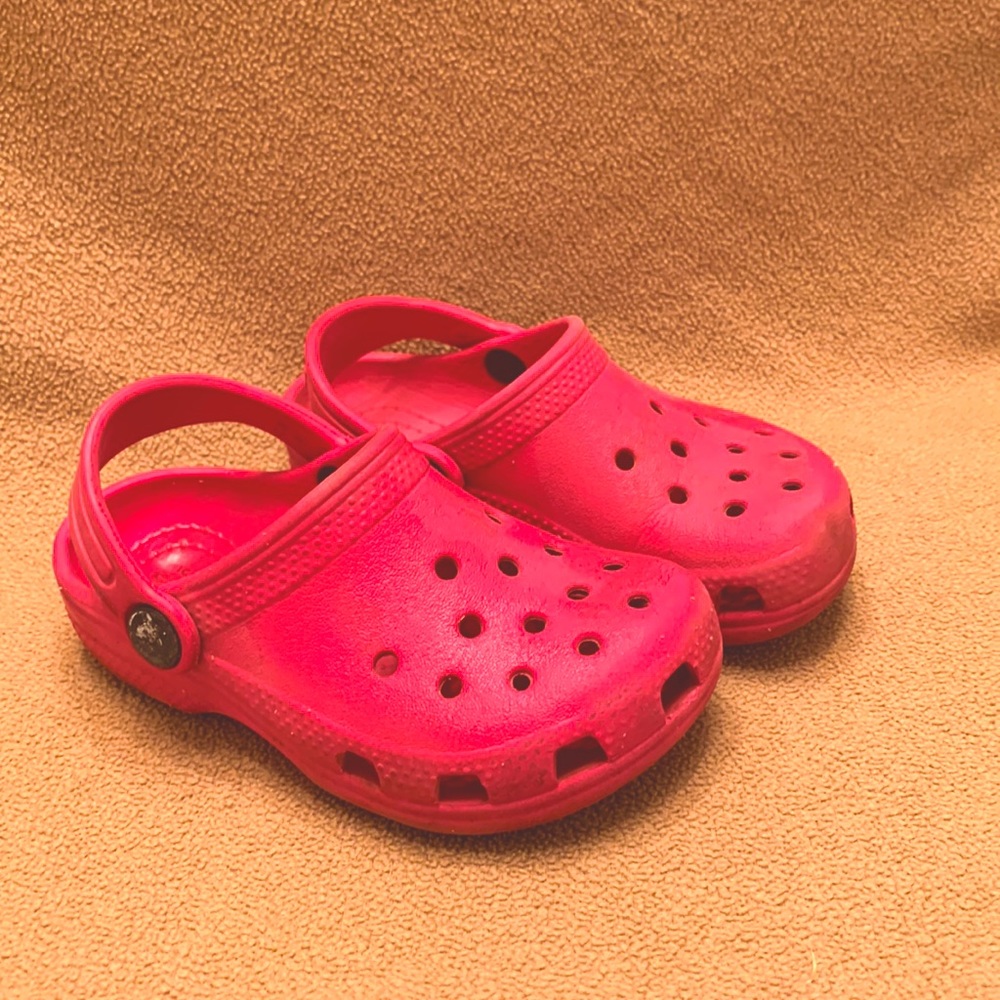 Toddler Size 8 Pink Crocs